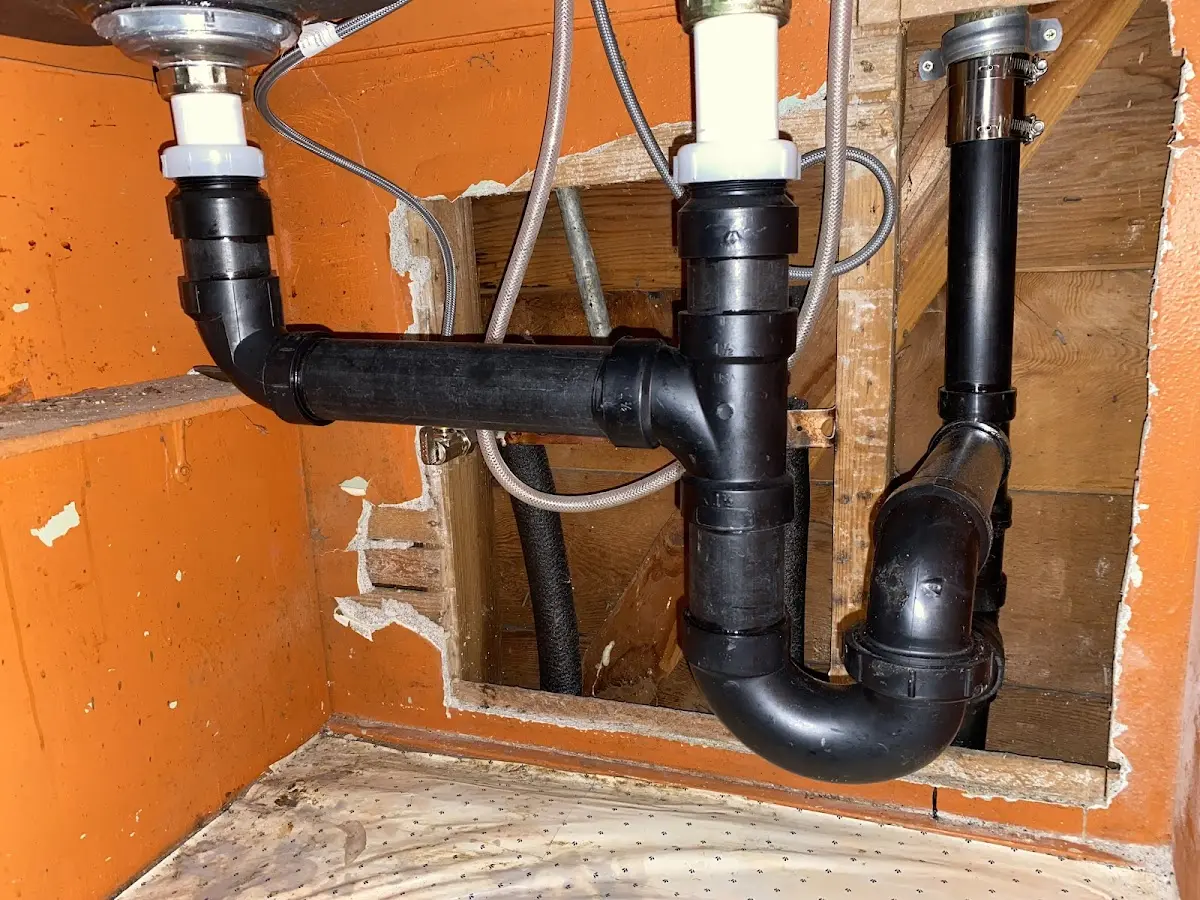 Professional Pipe Bursting equipment and tools on the job in Lee